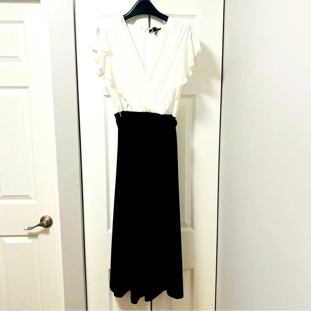 Dkny Women’s Dress Size 4 - Perfect For Prom Or Homecoming
